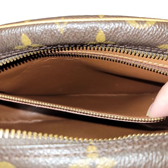 Louis Vuitton Monogram Jeune Fille MM Crossbody Bag Shoulder Bag - Picture 4 of 15